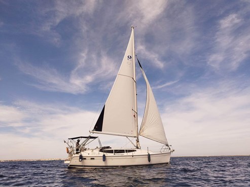 Hunter 33 Yacht